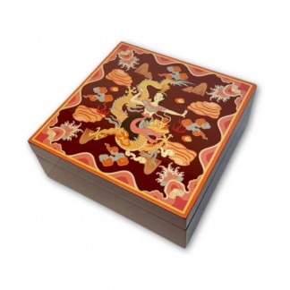 Square lacquer box with The Mother Goddess Âu Cơ 15*15*6 cm